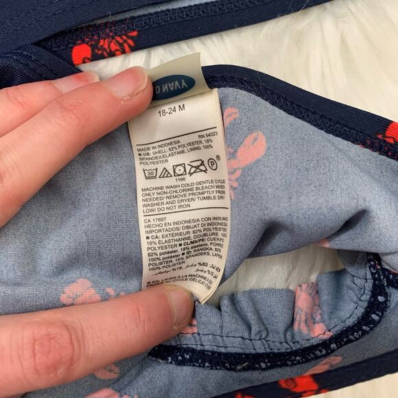 Old Navy lobster print two piece Swimsuit - Picture 6 of 6